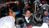 བལ་ཡུལ་དུ་བོད་དོན་ལས་འགུལ།