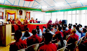 དགེན་སྡེ་ཁག་གི་ཚན་རིག་ལས་རིམ་ཐེངས་དང་པོ། དགེན་སྡེ་ཁག་གི་ཚན་རིག་ལས་རིམ་ཐེངས་དང་པོ།