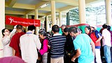 ཐེ་དབན་སྨན་པ་ཚོགས་པ་ཞིག་བཞུགས་སྒར་དུ་ཕེབས་པ།