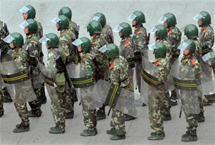 བཙུན་མ་བདེ་ཆེན་དབང་མོ་སླར་ཡང་འཛིན་བཟུང་བྱས་ཡོད་པ། བཙུན་མ་བདེ་ཆེན་དབང་མོ་སླར་ཡང་འཛིན་བཟུང་བྱས་ཡོད་པ།