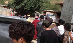 བཙུན་མ་ཤེས་སྒྲུབ་ལྷ་མོ་གློད་བཀྲོལ་བཏང་ཡོད་པ། བཙུན་མ་ཤེས་སྒྲུབ་ལྷ་མོ་གློད་བཀྲོལ་བཏང་ཡོད་པ།