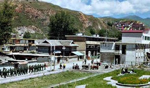 དགེ་འདུན་པ་གཉིས་གསང་བའི་ཐོག་ནས་གློད་བཀྲོལ། དགེ་འདུན་པ་གཉིས་གསང་བའི་ཐོག་ནས་གློད་བཀྲོལ།