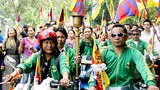 གཞོན་ནུ་ལྷན་ཚོགས་ནས་སྦག་སྦག་སྐོར་བསྐྱོད་ཀྱི་ལས་འགུལ།