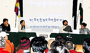 བཞུཊ་སྒར་དུ་བོད་ཀྱི་སྐད་ཡིག་སྲུང་སྐྱོབ་ཀྱི་ལས་འགུལ། བཞུཊ་སྒར་དུ་བོད་ཀྱི་སྐད་ཡིག་སྲུང་སྐྱོབ་ཀྱི་ལས་འགུལ།