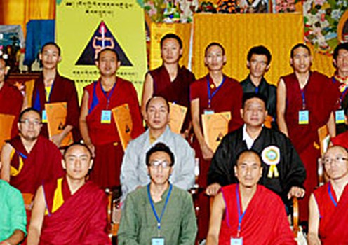 ས་ར་མཐོ་སློབ་ཏུ་རིག་གནས་བགྲོ་གླེང་ཐེངས་དྲག་པ།
