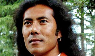 སྐུ་ཞབས་བློ་བཟང་སེངྒེ་ལཊ་སུ་རྒྱབ་སྐྱོར་གནང་དགོས་དོན། སྐུ་ཞབས་བློ་བཟང་སེངྒེ་ལཊ་སུ་རྒྱབ་སྐྱོར་གནང་དགོས་དོན།