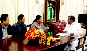 ནང་སྲིད་བཀའ་བློན་ཕྱོགས་ནས་ཀར་ན་ཊ་ཀའི་བློན་ཆེན་གསར་པར་འཚམས་འདྲི། ནང་སྲིད་བཀའ་བློན་ཕྱོགས་ནས་ཀར་ན་ཊ་ཀའི་བློན་ཆེན་གསར་པར་འཚམས་འདྲི།
