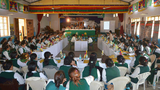 དབུ་མའི་ལམ་ལ་མུ་མཐུད་རྒྱབ་སྐྱོར་ཞུ་རྒྱུ།