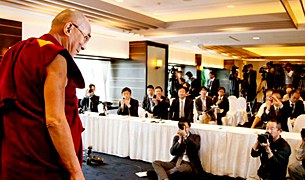 རྒྱ་ནག་གི་ཆབ་སྲིད་ལམ་ལུགས་ལ་འགྱུར་བ་དགོས། རྒྱ་ནག་གི་ཆབ་སྲིད་ལམ་ལུགས་ལ་འགྱུར་བ་དགོས།