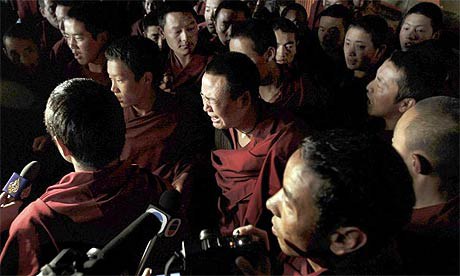 གསར་འགོད་པ་བོད་དུ་བསྐྱོད་པ། གསར་འགོད་པ་བོད་དུ་བསྐྱོད་པ།