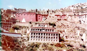 དགའ་ལྡན་དགོན་པ་ཞིག་གསོ་བྱ་དགོས་ཀྱི་ཡོད་པ་རེད་དམ། དགའ་ལྡན་དགོན་པ་ཞིག་གསོ་བྱ་དགོས་ཀྱི་ཡོད་པ་རེད་དམ།