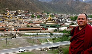 ག་སོང་ཆ་མེད་དུ་སོང་བའི་མགོ་ལོག་སྐུ་ཞབས་འཇིགས་མེད། ག་སོང་ཆ་མེད་དུ་སོང་བའི་མགོ་ལོག་སྐུ་ཞབས་འཇིགས་མེད།