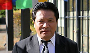 སྐུའི་སྨན་པ་ཚེ་དབང་རྟ་མགྲིན། སྐུའི་སྨན་པ་ཚེ་དབང་རྟ་མགྲིན།
