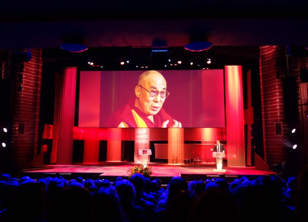 ༧གོང་ས་མཆོག་ལ་གོ་ལའི་གཏེར་མཛོད་ཅེས་པའི་གཟེངས་རྟགས་འབུལ་རྒྱུ། ༧གོང་ས་མཆོག་ལ་གོ་ལའི་གཏེར་མཛོད་ཅེས་པའི་གཟེངས་རྟགས་འབུལ་རྒྱུ།
