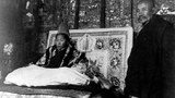 ༧གོང་ས་མཆོག་གི་སྐུ་ཚེའི་མཛད་རྣམ་གྱི་དཔེ་དེབ་དཔར་སྐྲུན།