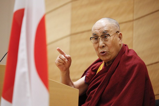 ཚེས་༢༠ཉིན་ཉི་ཧོང་གྲོས་ཚོགས་སུ་ཞབས་སོར་འཁོད་སྐབས། ༢༠༡༨
