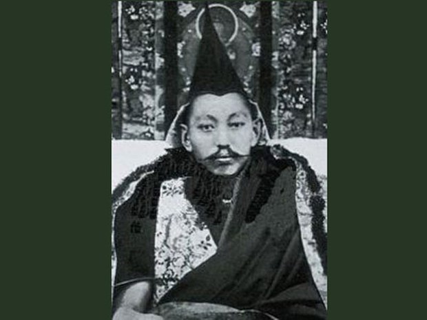 ༸རྒྱལ་དབང་སྐུ་ཕྲེང་བཅུ་གསུམ་པ་ཐུབ་བསྟན་རྒྱ་མཚོ་མཆོག 