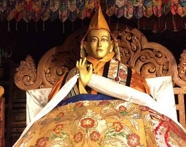 ༸རྒྱལ་དབང་སྐུ་ཕྲེང་བདུན་པ་བསྐལ་བཟང་རྒྱ་མཚོ་མཆོག