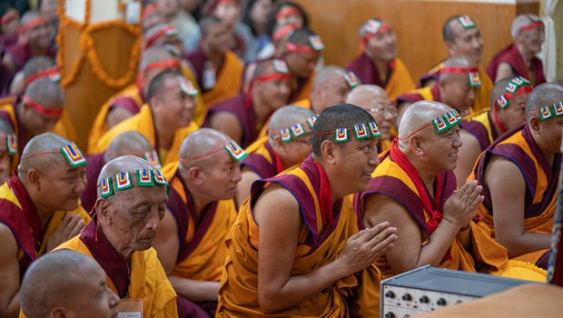 ཇོ་བོ་ཝ་ཏི་བཟང་པོ་དང་བཀའ་དབང་། ཇོ་བོ་ཝ་ཏི་བཟང་པོ་དང་བཀའ་དབང་།