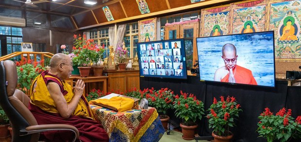 ༧གོང་ས་མཆོག་ནས་ལྷོ་ཨེ་ཤེ་ཡའི་དད་ལྡན་ཆོས་ཞུ་བར་བཀའ་ཆོས་སྩལ་གནང་མཛད་པ།