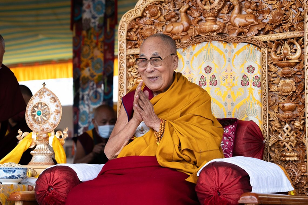 བརྩེ་བ་ཡོད་ན་ཡ་རབས་ཡོད།