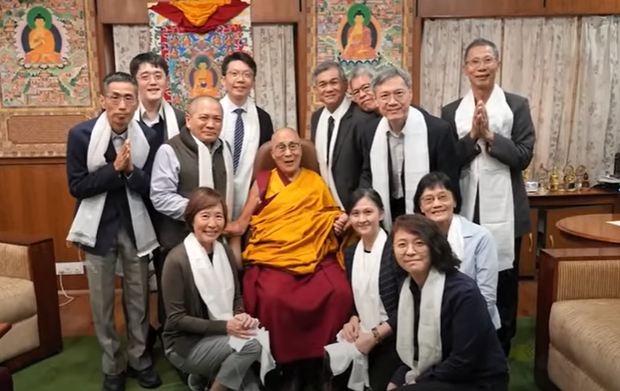 འཛམ་གླིང་འདི་བདེ་སྐྱིད་དང་ཞི་བདེ་ལྡན་པ་ཞིག་དགོས་ན་འགན་ཁུར་དགོས།