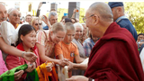 ༸གོང་ས་མཆོག་ལཊ་ཝི་ཡ་རུ་ཞབས་སོར་ཁོད་པ།