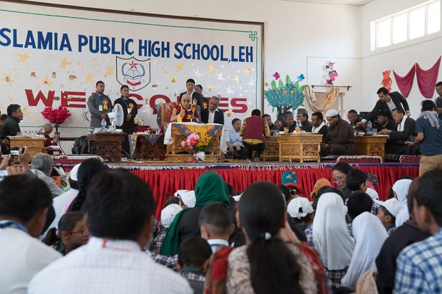 ༧གོང་ས་མཆོག་ལ་དྭགས་སུ་བཀའ་སློབ་གནང་བ།