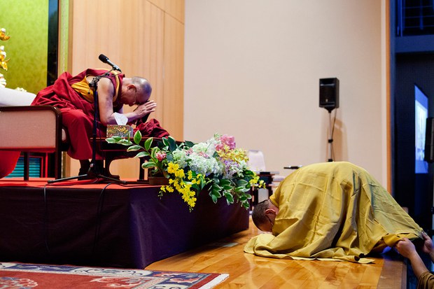 ༧གོང་ས་མཆོག་ཉི་ཧོང་གི་ཀྱོ་ཏོ་ཤུ་ཆིན་ནང་པའི་གཙུག་ལག་སློབ་གྲྭར་ཕེབས་སྐབས། ༢༠༡༤།༤།༡༠ ༧གོང་ས་མཆོག་ཉི་ཧོང་གི་ཀྱོ་ཏོ་ཤུ་ཆིན་ནང་པའི་གཙུག་ལག་སློབ་གྲྭར་ཕེབས་སྐབས། ༢༠༡༤།༤།༡༠