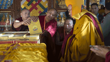 འགྲེལ་པ་བཞི་སྦྲགས་མཛད་ནས་ལོ་༦༠༠འཁོར་བ།