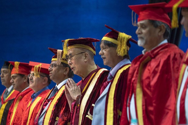 ལཱལ་བ་ཧ་དུར་ཤཱསྟྲི་འཛིན་སྐྱོང་སློབ་གཉེར་ཁང་གི་བསླབ་པ་མཐར་སོན་མཛད་སྒོ། ལཱལ་བ་ཧ་དུར་ཤཱསྟྲི་འཛིན་སྐྱོང་སློབ་གཉེར་ཁང་གི་བསླབ་པ་མཐར་སོན་མཛད་སྒོ།