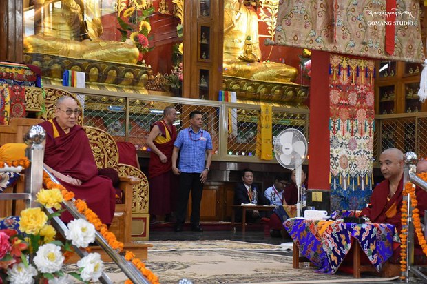 འབྲས་སྤུངས་སྒོ་མང་གྲྭ་ཚང་གི་ཆོས་རྭ་དང་བཀའ་སློབ།