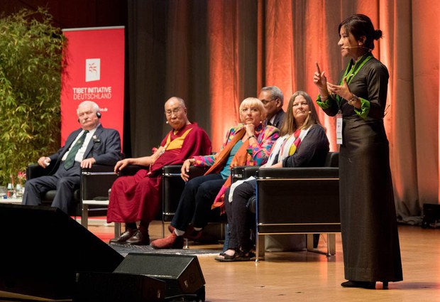 འཚེ་མེད་ཞི་བའི་ཐབས་ལམ་དང་༧གོང་ས་མཆོག་གི་མཛད་འཕྲིན། འཚེ་མེད་ཞི་བའི་ཐབས་ལམ་དང་༧གོང་ས་མཆོག་གི་མཛད་འཕྲིན།
