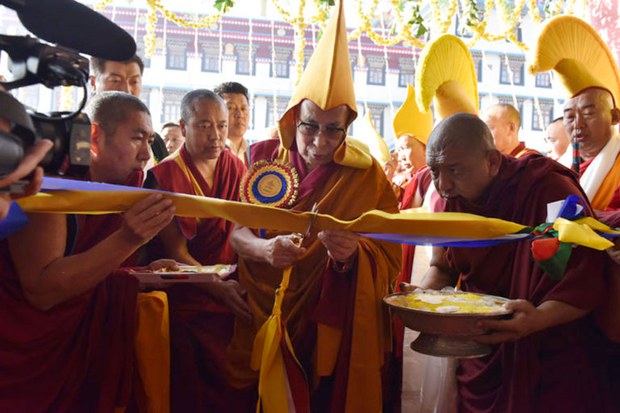 ༸གོང་ས་མཆོག་ནས་རྟེན་འབྲེལ་བསྟོད་པའི་གསུང་ཆོས་སྩལ་བ། ༸གོང་ས་མཆོག་ནས་རྟེན་འབྲེལ་བསྟོད་པའི་གསུང་ཆོས་སྩལ་བ།