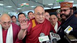 ༸གོང་ས་མཆོག་བཞུགས་སྒར་དུ་༸ཞབས་སོར་བདེ་བར་འཁོད་གནང་མཛད་པ།