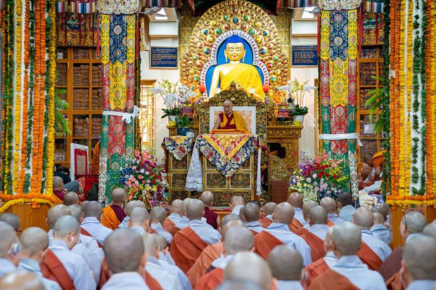 བྱམས་བརྩེ་ནི་བདེ་སྐྱིད་ཀྱི་རྩ་བ་ཡིན་པ།