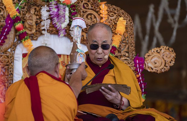 ལ་དྭགས་ཁུལ་གྱི་ཆོས་འབྲེལ་དང་བཀའ་སློབ།