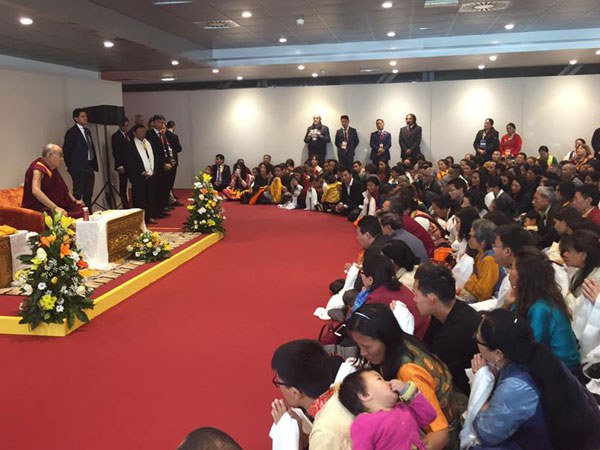 ༸གོང་ས་མཆོག་ལ་དད་གུས་ཞུ་མཁན་མང་དུ་འགྲོ་ཡི་ཡོད། ༸གོང་ས་མཆོག་ལ་དད་གུས་ཞུ་མཁན་མང་དུ་འགྲོ་ཡི་ཡོད།