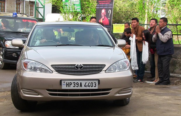 ཉི་ཧོང་མཛད་འཆར་ཆེད་ཆིབས་བསྒྱུར། ཉི་ཧོང་མཛད་འཆར་ཆེད་ཆིབས་བསྒྱུར།