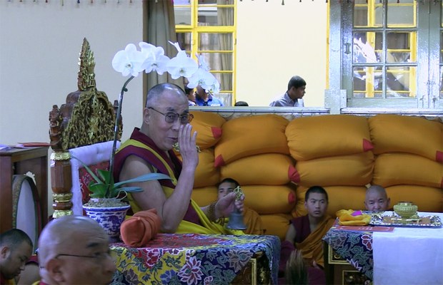 ༸གོང་ས་མཆོག་མ་ཎི་དུང་སྒྲུབ་ཀྱི་ཚོགས་མགོན་དུ་ཆིབས་བསྒྱུར། ༸གོང་ས་མཆོག་མ་ཎི་དུང་སྒྲུབ་ཀྱི་ཚོགས་མགོན་དུ་ཆིབས་བསྒྱུར།