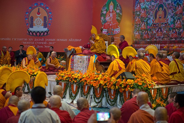 ཨུ་རུ་སུའི་དད་ལྡན་ལ་ཆོས་འབྲེལ།