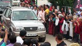  ཨིང་ལེནྜ་དང་ཨ་རི་ནང་གི་མཛད་འཕྲིན་ཆེད་བཞུཊ་སྒར་ནས་ཆིབས་ཐོན་གནང་བ།
