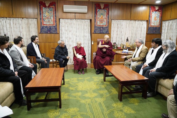 ༧གོང་ས་མཆོག་ནས་ཅི་ལིའི་གྲོས་ཚོགས་འཐུས་མི་ལས་གྲུབ་པའི་སྐུ་ཚབ་ཚོགས་ཆུང་ལ་མཇལ་ཁ་དང་བཀའ་སློབ། ༧གོང་ས་མཆོག་ནས་ཅི་ལིའི་གྲོས་ཚོགས་འཐུས་མི་ལས་གྲུབ་པའི་སྐུ་ཚབ་ཚོགས་ཆུང་ལ་མཇལ་ཁ་དང་བཀའ་སློབ།