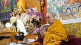 བཞུགས་སྒར་དུ་༧གོང་ས་མཆོག་ནས་དབུ་མ་རིན་ཆེན་ཕྲེང་བའི་གསུང་ཆོས་བསྩལ་གནང་མཛད་རྒྱུ།