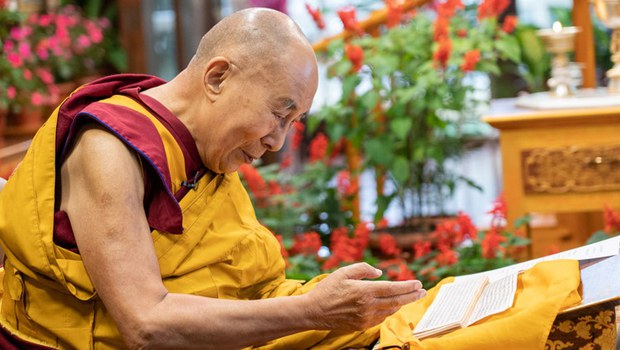 སེམས་བཟང་པོ་དང་གཞན་ཕན་གྱི་བློ་འདི་བདེ་སྐྱིད་ཀྱི་རྩ་བ་ཡིན་པ། སེམས་བཟང་པོ་དང་གཞན་ཕན་གྱི་བློ་འདི་བདེ་སྐྱིད་ཀྱི་རྩ་བ་ཡིན་པ།