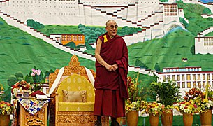 མི་ནི་སོ་ཊའི་སྲིད་སྐྱོང་ལྷན་མཇལ་འཕྲད་གནང་བ། མི་ནི་སོ་ཊའི་སྲིད་སྐྱོང་ལྷན་མཇལ་འཕྲད་གནང་བ།