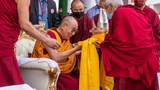 ༧གོང་ས་མཆོག་ལ་དཔལ་རྔམ་གཟེངས་རྟགས་ཕུལ་ནས་ཆེ་བསྟོད་ཞུས་པ།