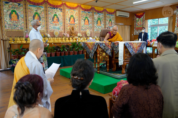 བདེ་སྐྱིད་ཀྱི་རྩ་བ་ནི་དངུལ་དང་སྟོབས་ཤུགས་མིན་པ།