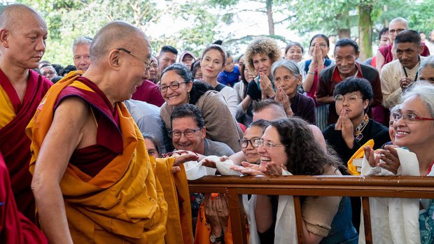 ༢༠༡༩ལོར་༧གོང་ས་མཆོག་ནས་ཧོ་ཤར་ཨེ་ཤེ་ཡའི་དད་ལྡན་ཆོས་ཞུ་བ་རྣམས་ལ་བསྩལ་བའི་བཀའ་ཆོས། དུམ་བུ་༩པ། ༢༠༡༩ལོར་༧གོང་ས་མཆོག་ནས་ཧོ་ཤར་ཨེ་ཤེ་ཡའི་དད་ལྡན་ཆོས་ཞུ་བ་རྣམས་ལ་བསྩལ་བའི་བཀའ་ཆོས། དུམ་བུ་༩པ།
