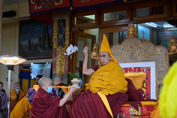 སེམས་ལ་ཞི་བདེ་ཡོད་ན་འཛམ་གླིང་ཞི་བདེ་ཡོང་རྒྱུ།